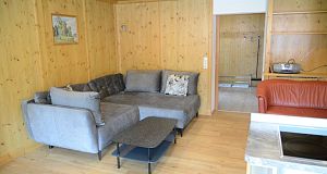 Appartement Sonnberg große Couch für gemütliche Fernsehabende