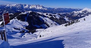 Steinbergkogel Richtung Fleckalm Bergstation und  Wilder Kaiser